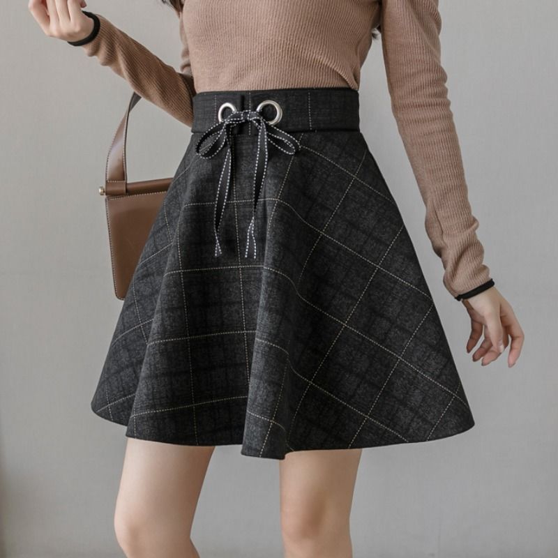Street Fashion Now - High Waist Plaid Vintage Short Skirt